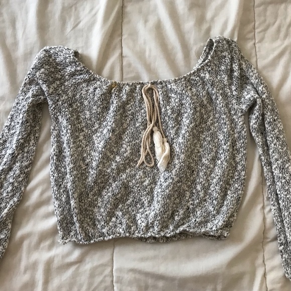 Charlotte Russe off the shoulder crop top - Picture 1 of 4